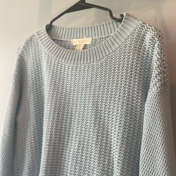 Light blue super cute stylish sweater medium - Picture 2 of 3